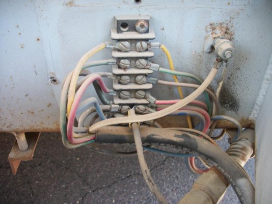 Old trailer tow connections 001.jpg