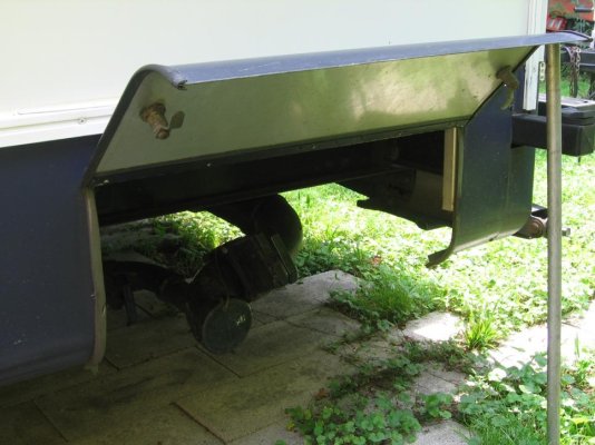 Trailer Acess door 002.jpg