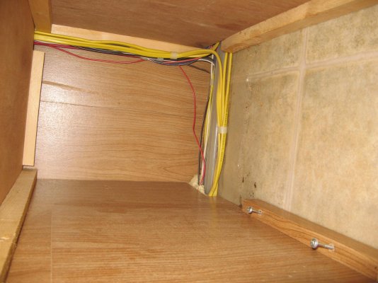 FloorLevelWiring.jpg