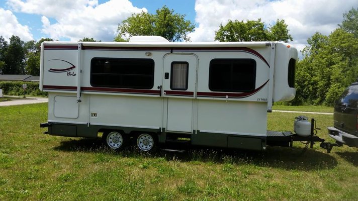 front side view of trailer.jpg