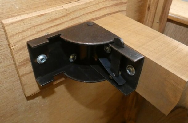 table leg hinge.jpg