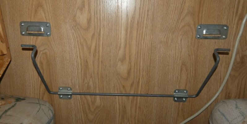 wall hinges and and rod.jpg