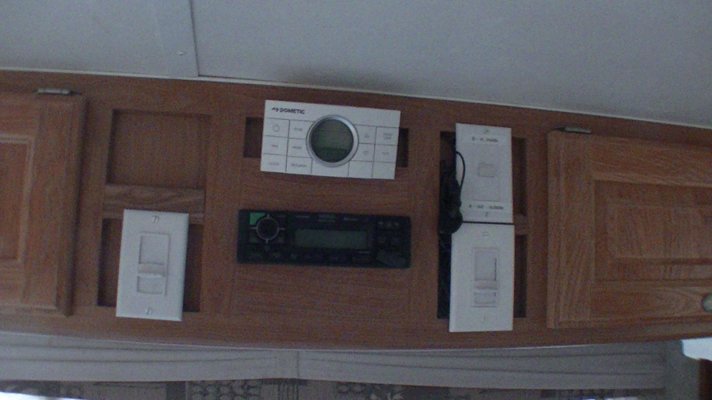 67. radio and ac digital thermostat.jpg