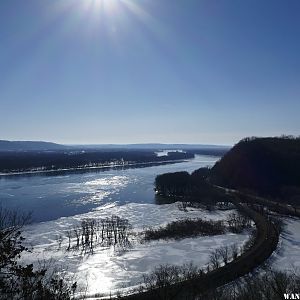 '17 IA 01 EFFIGY MOUNDS NM