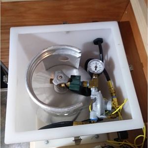 Aluminum propane tank and controls