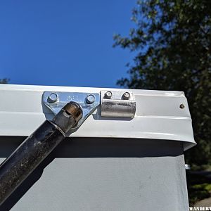 Rear attachment near roof clip