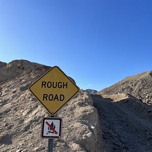 anza rough road sign