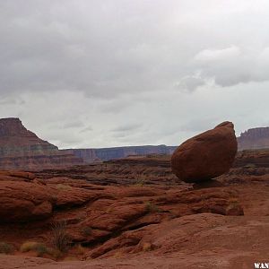 Oct \'09 Balance Rock on Potash Rd.jpg