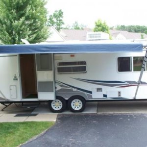 2006 Surveyor - looks brand new!