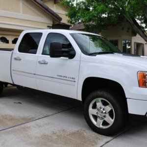 GMC Sierra 2500HD Denali
Duramax / Allison