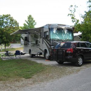 We no longer tow the KIA Sorento cause it weighed 4,500lbs! The RV had no problem towing the Suv but we feel better towing the Fiesta which is 3,000lb