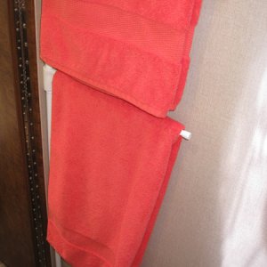 Bathroom towel caddy lower half