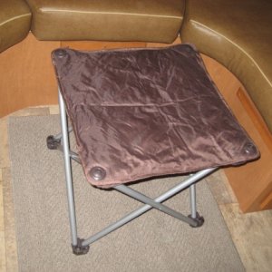 Folding foot stool