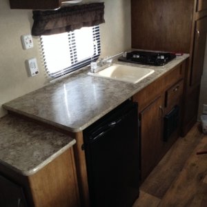 195BH kitchen