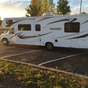 Keeping the RV clean ALWAYS makes me happy.