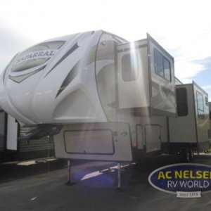 2018 Coachmen Chaparral 370FL