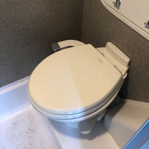 Dometic 310 with bidet