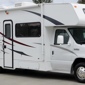 2011 Coachmen Freelander 27QB