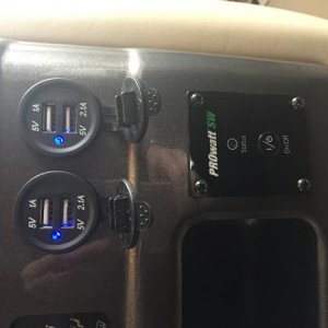 Dual USB
Remote Inverter Power Switch