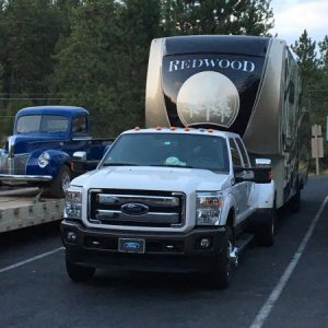 First pic of the Redwood on the road. Taken at a rest stop on I-84 in Eastern Washington.