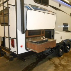 2017 Jayco Jay Feather 25BH with odd rear lights