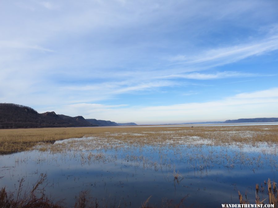 '15 MN 41 RENO TUNDRA SWANS