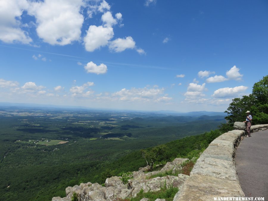 '16 58 VA N BLUE RIDGE PARKWAY