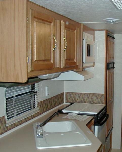 2000 Jayco Eagle 266 FBS - Galley