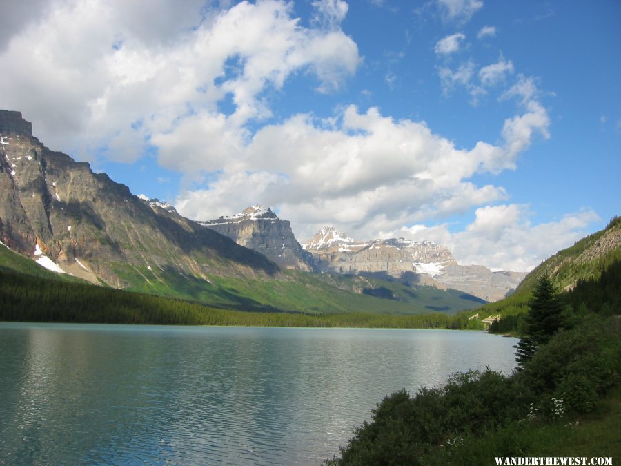 2005 B25 ICEFIELDS PKY WATERFOWL LK