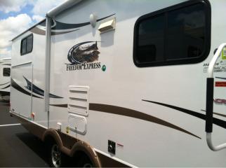 2013 Coachmen Freedom Express 292 BHDS.