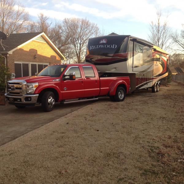 2013 F350 HD Dually pulling the RW 2014 36 RL