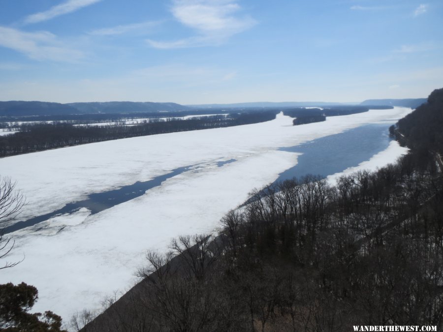 2014 42 MAR20 EFFIGY MOUNDS HANGING ROCK S VW