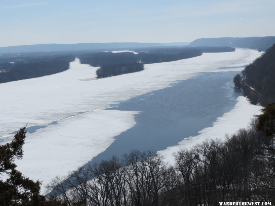 2014 44 MAR20 EFFIGY MOUNDS HANGING ROCK S VW