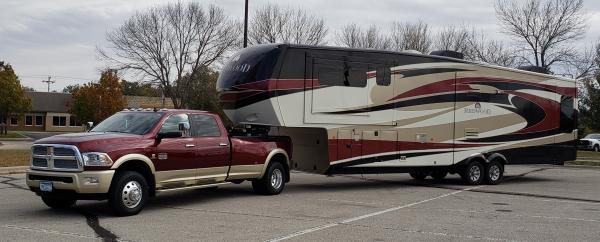 2014 Redwood 38GK and 2016 RAM 2016 3500 DRW Laramie Longhorn