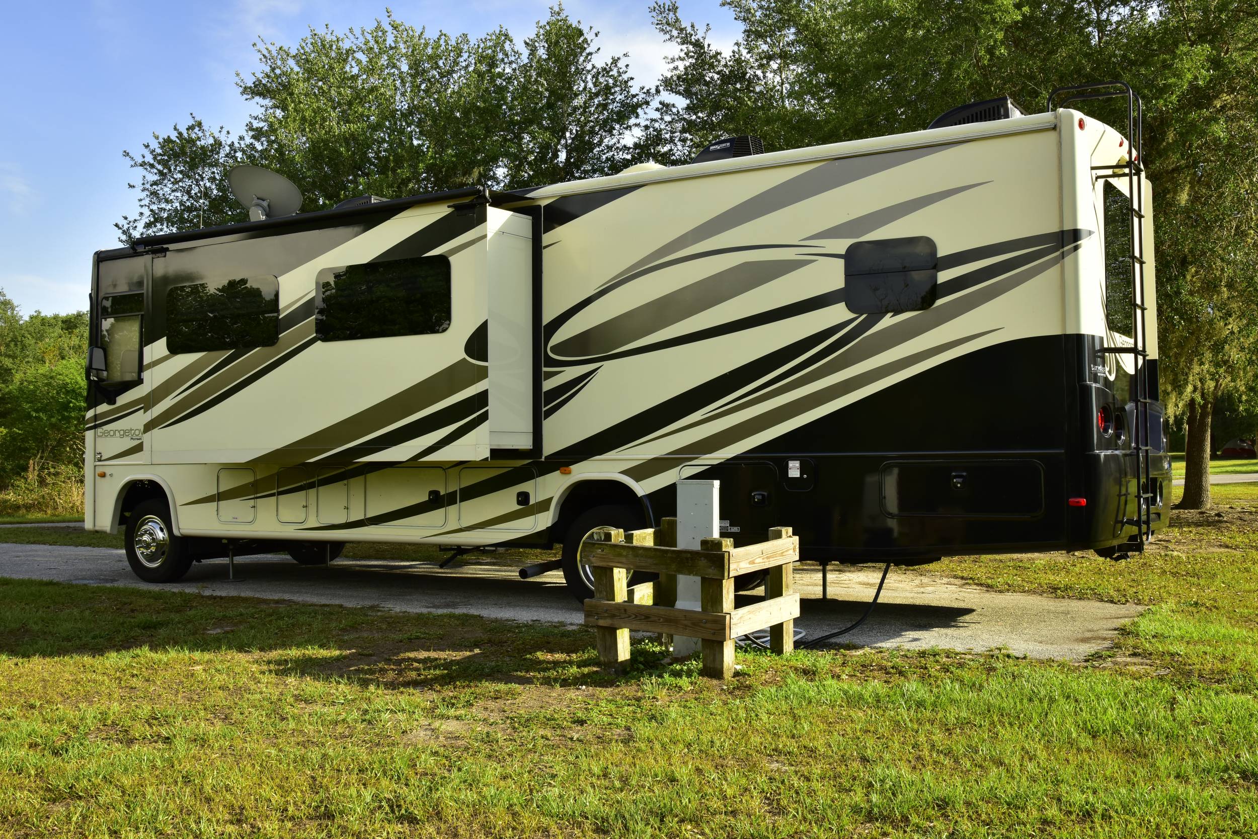 2015 Forest River Georgetown 328TS