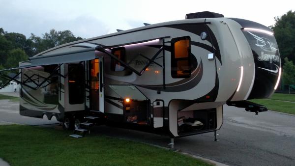 2016 Jayco Pinnacle