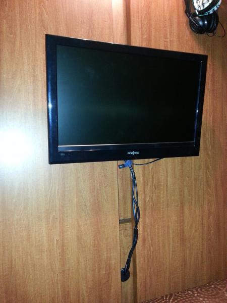 24" lcd tv in "our suite"
We do not need to close the doors anymore for the tv.