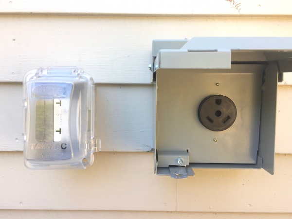 30A/20A Receptacles Installed!