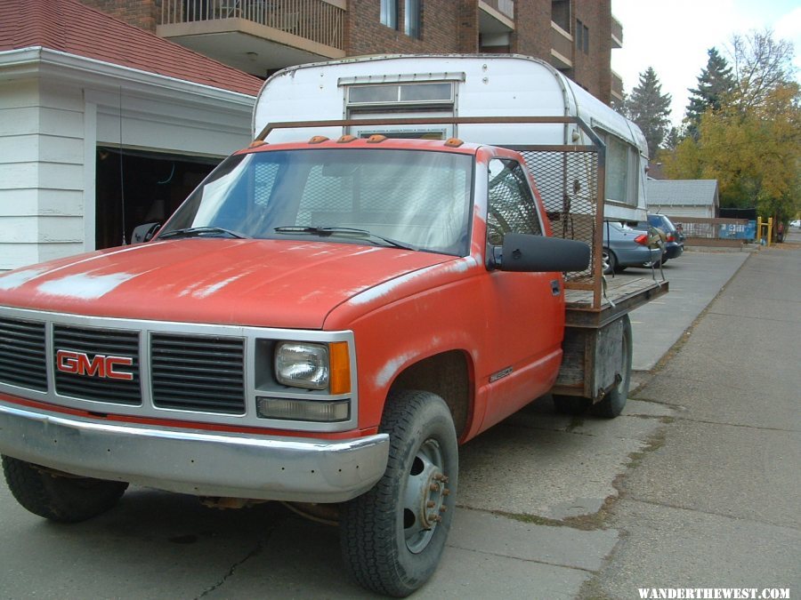 69 #822 10 NCO & 92 GMC 3500 Flatbed 10'