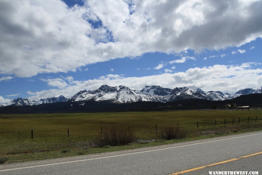 Beautiful Sawtooth scenery at hwy 75/21 junction