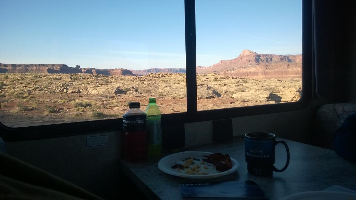 Breakfast while boondocking near Hite, UT