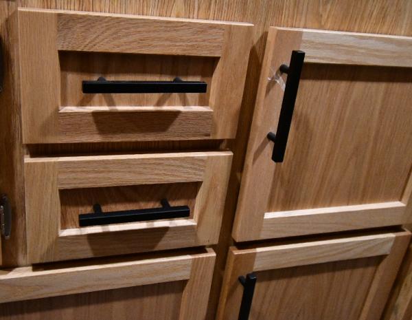 Cabinet Handles/Pulls