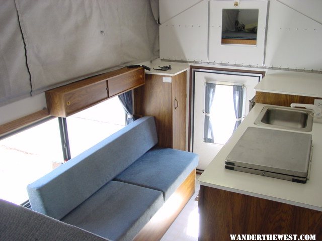 Camper002.jpg