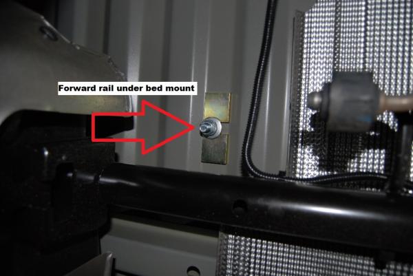 Forward Rail Under Bed Mount DSC 1842