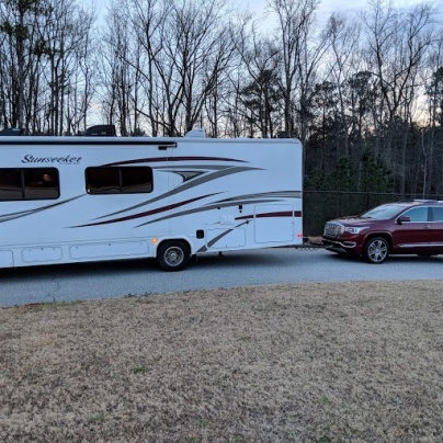 GMC Acadia that flat tows with a simple procedure.