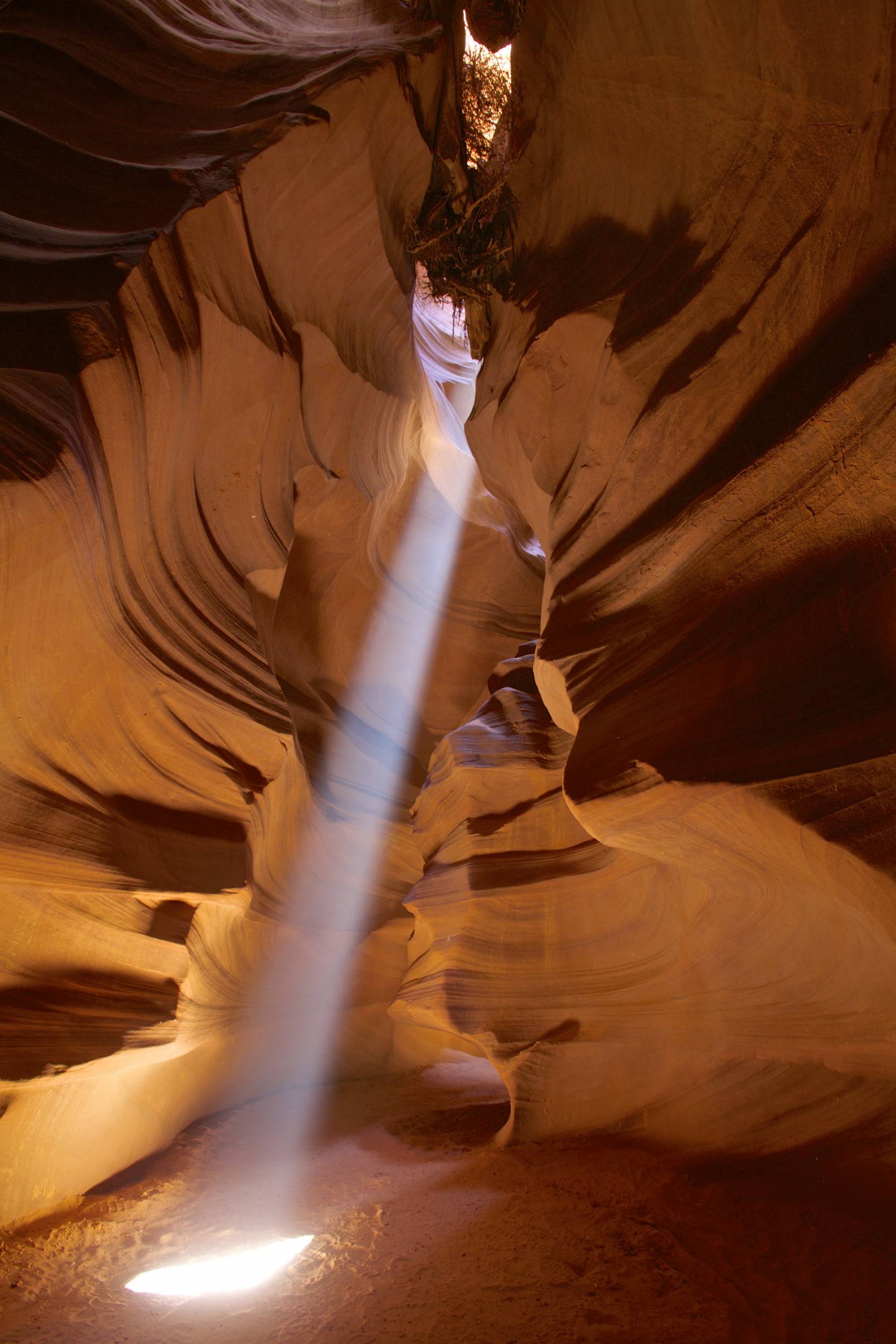 Guiding Light, Upper Antelope Canyon, Navaho Tribal Park