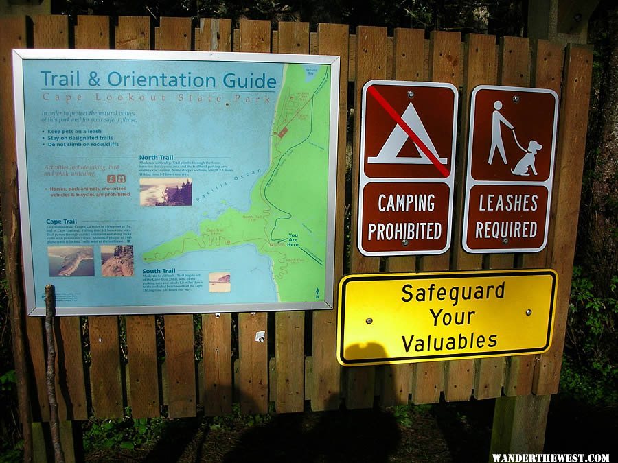 Hiking trails in Cape Lookout State Park