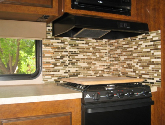 Kitchen backsplash