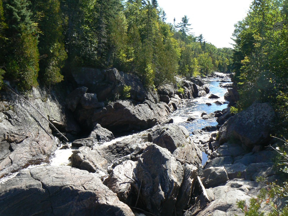 Lake Superior Prov Park