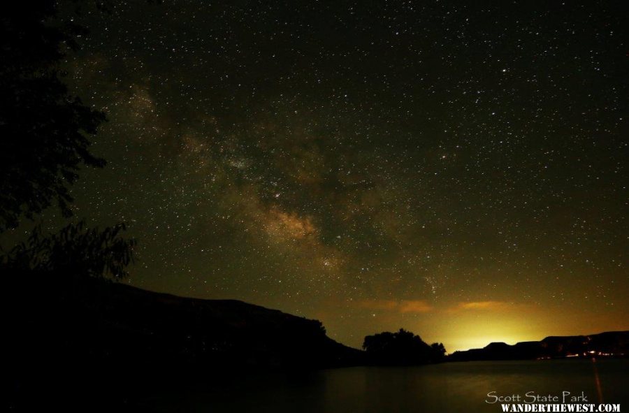 Milky Way rising over Scott Lake KS